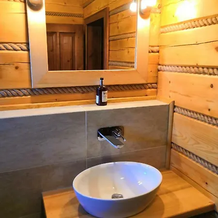 Bed & Breakfast Koliba Holica 3*